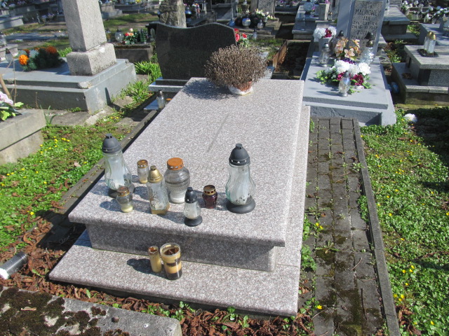 Grób Tadeusz Chomik