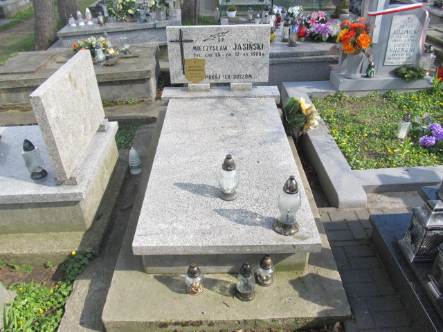 Grób  Jasińska