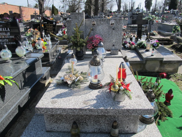 Grób Tomasz Kucharski